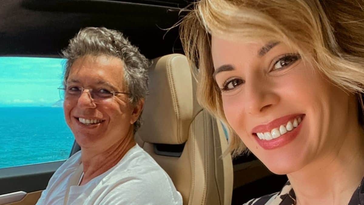 Boninho foi recebido por Ana Furtado após ficar um mês longe de casa (Foto: Reprodução/Instagram)