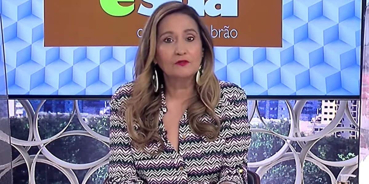 Sonia Abrão criticou decisão da Globo sobre Karol Conká durante o A Tarde é Sua (Foto: Reprodução/RedeTV)