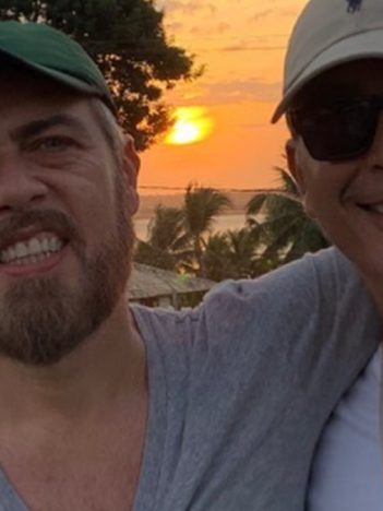Anderson Müller e o marido, o médico Paulo; relacionamento gay fez ator perder seguidores (Foto: Reprodução/Instagram)