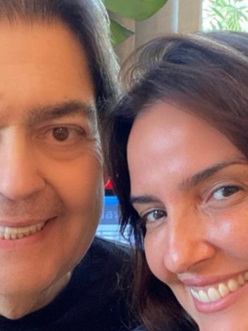 Fausto Silva e a mulher, Luciana Cardoso; apresentador apareceu pela primeira vez após sair da Globo (Foto: Reprodução/Instagram)