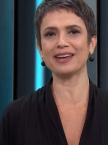 Sandra Annenberg no Globo Repórter; jornalista comemorou 30 anos na Globo (Foto: Reprodução/TV Globo)