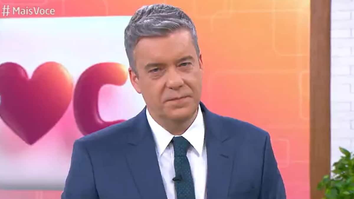 Roberto Kovalick revelou que "roubou" xícara do cenário do Mais Você (Foto: Reprodução/TV Globo)