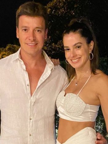 Rodrigo Faro e Vera Viel; esposa do apresentador falou sobre momento da família com covid-19 (Foto: Reprodução/Instagram)