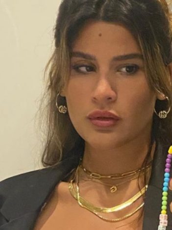 Giulia Costa, filha de Flávia Alessandra, rebateu crítica por causa de sobrenome (Foto: Reprodução/Instagram)