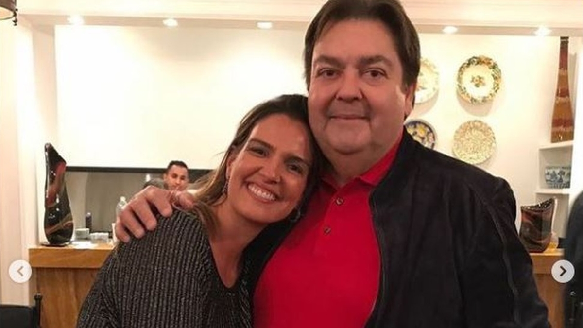 Faustão e a esposa, Luciana Cardoso; apresentador apareceu com a família reunida (Foto: Reprodução/Instagram) 