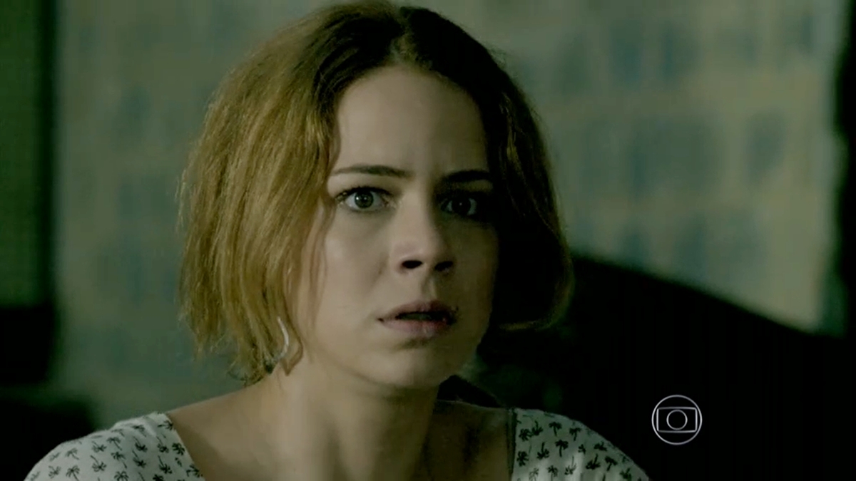 Cristina (Leandra Leal) se assusta com descoberta no final de Império (Foto: Reprodução/TV Globo)
