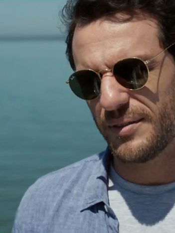 Alex (Rodrigo Lombardi) pode estar vivo em Verdades Secretas 2 e ator faz mistério (Foto: Reprodução/TV Globo)