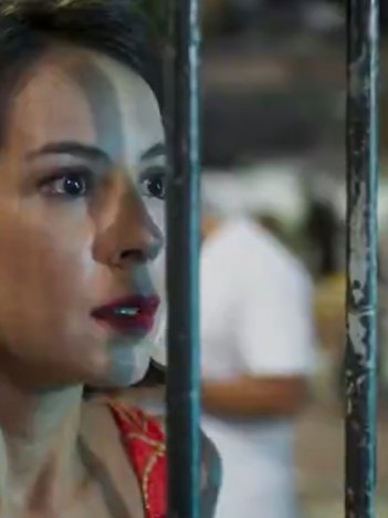 Lara (Andréia Horta) terá casamento destruído por Christian (Cauã Reymond) em Um Lugar ao Sol (Foto: Reprodução/TV Globo)