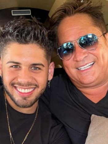 Zé Felipe e o pai, Leonardo; cantor cancelou shows após ficar doente (Foto: Reprodução/Instagram)