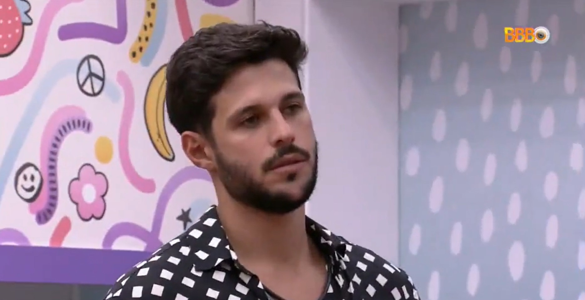 Rodrigo Mussi se irrita após ser chamado de paranoico por Bárbara