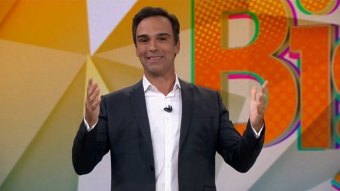 Tadeu Schmidt apresenta o BBB22; reality show tem quarto intervalo mais caro da Globo (Foto: Reprodução/TV Globo)