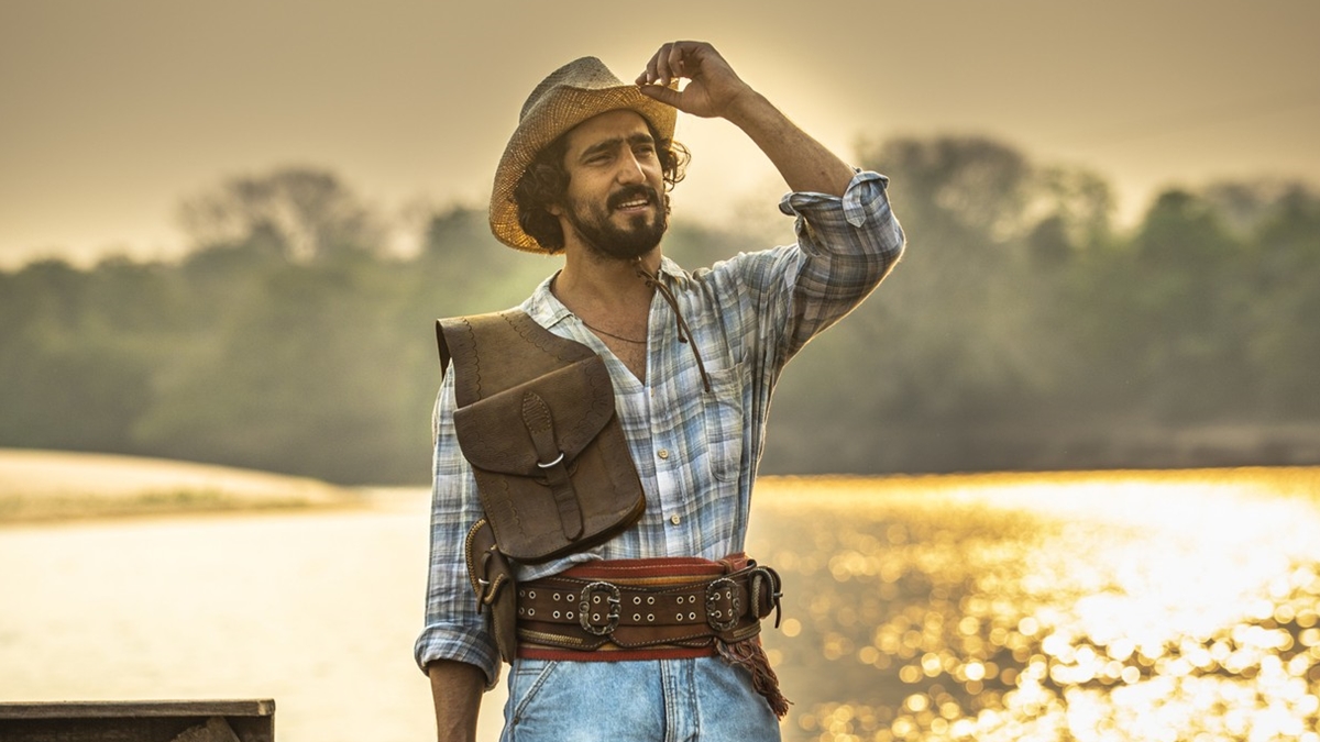 Renato Góes interpreta José Leôncio na primeira fase do remake de Pantanal (Foto: João Miguel Júnior/Globo)