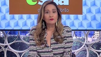 Sonia Abrão durante o A Tarde é Sua; apresentadora revelou que colegas estão com covid-19 (Foto: Reprodução/RedeTV)