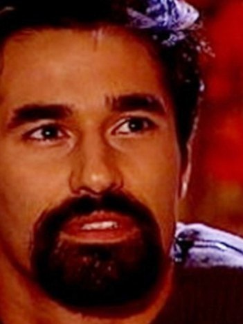 Luciano Szafir interpreta Zein em O Clone (Foto: Reprodução/TV Globo)