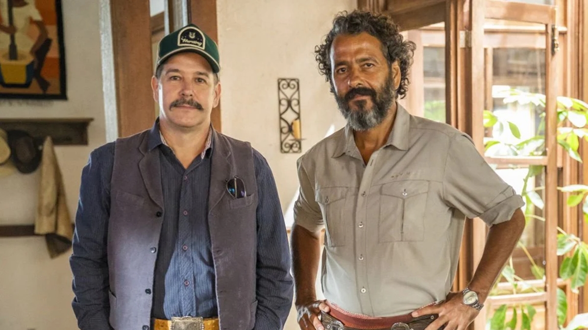 Murilo Benício (Tenório) e Marcos Palmeira (José Leôncio) na segunda fase de Pantanal (Foto: TV Globo/João Miguel Jr.)