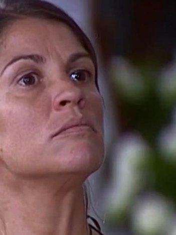 Joana (Tássia Camargo) usará trunfo para pressionar Batista (Luís Melo) em O Cravo e a Rosa (Foto: Reprodução/TV Globo)