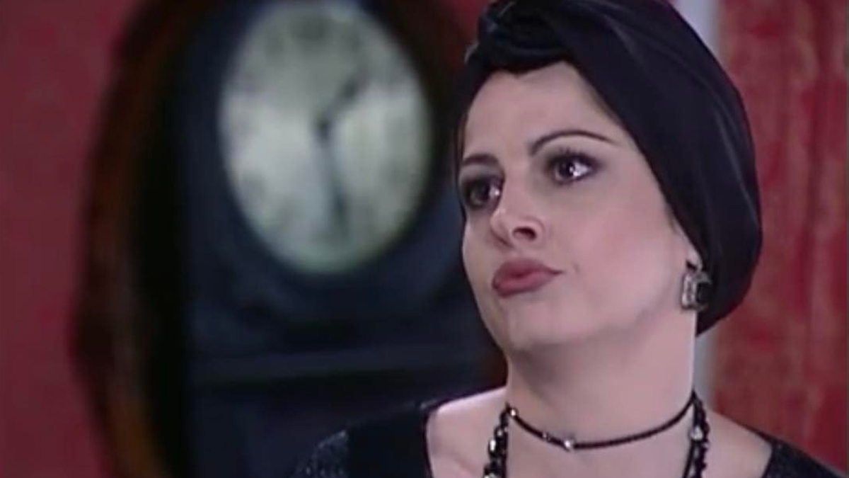 Marcela (Drica Moraes) fará Catarina (Adriana Esteves) ficar sem herança em O Cravo e a Rosa (Foto: Reprodução/TV Globo)