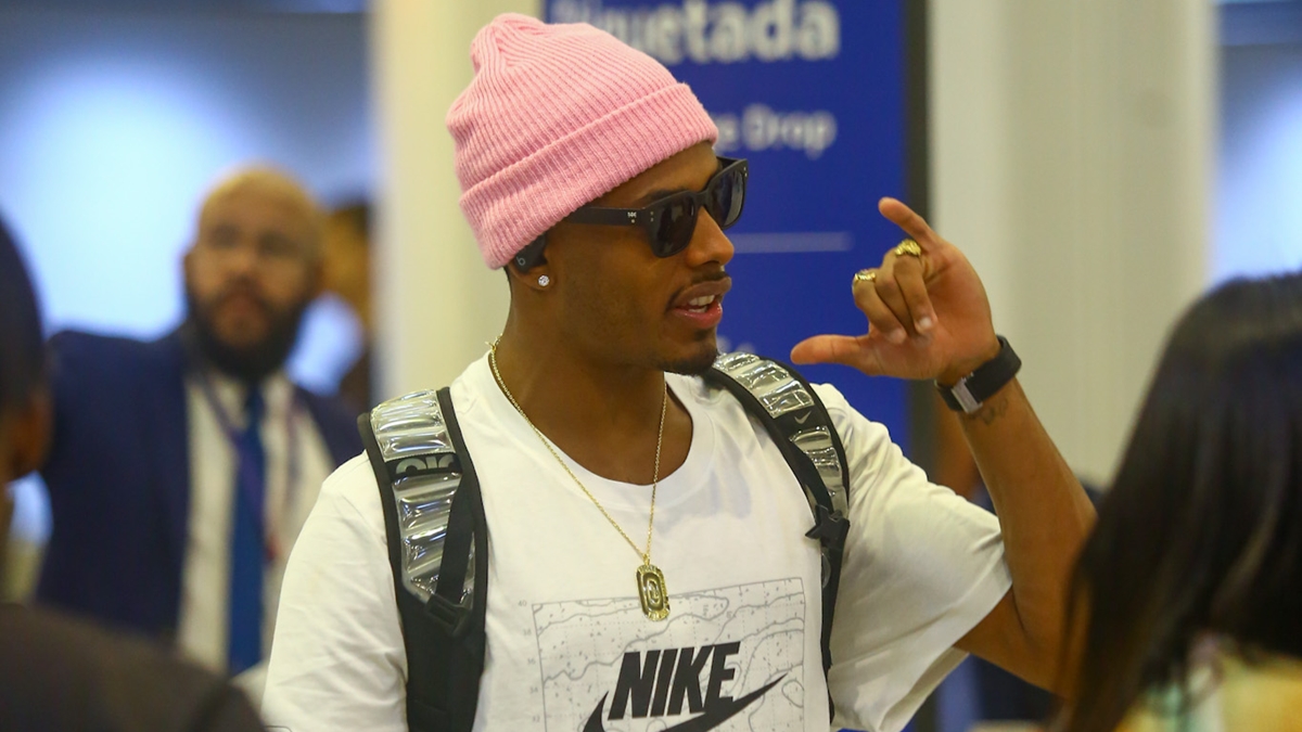 Paulo André é visto em aeroporto do Rio de Janeiro (Foto: Vítor Pereira/ AGNEWS)