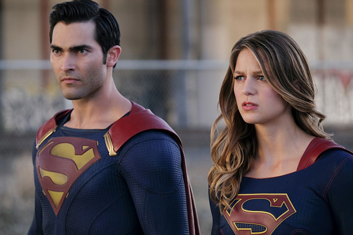 Superman (Tyller Hoechlin) e Supergirl (Melissa Benoist) em Supergirl 