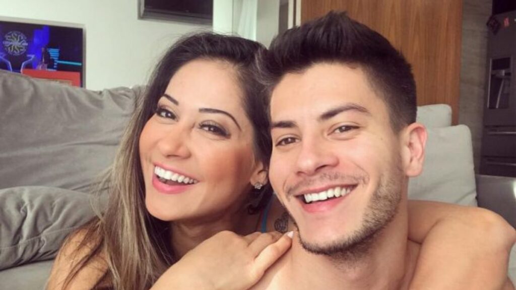 Maíra Cardi se pronuncia e revela se vai voltar com Arthur Aguiar Arthur Aguiar e Maíra Cardi