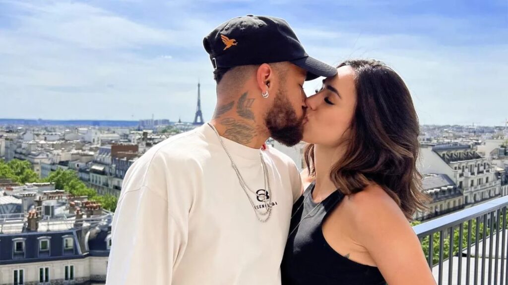 Bruna Biancardi surpreende Neymar com presente de aniversário Neymar e Bruna Biancardi