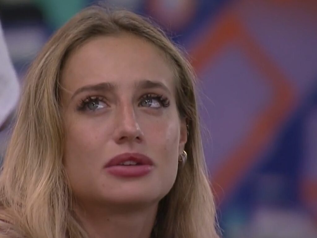 Bruna Griphao desabafa sobre relacionamentos abusivos após alerta de Tadeu
