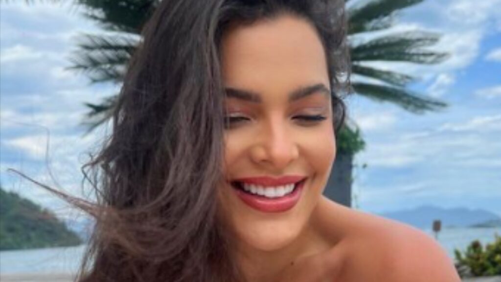 Emilly Araújo