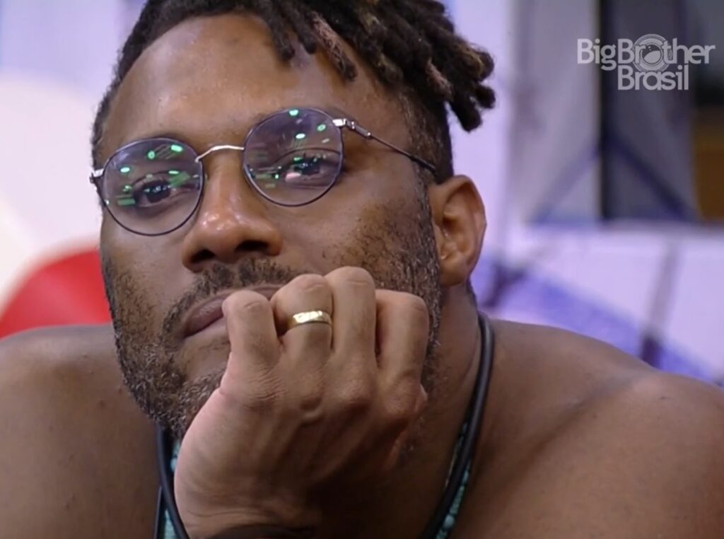 Fred Nicácio observa postura de brother e dispara