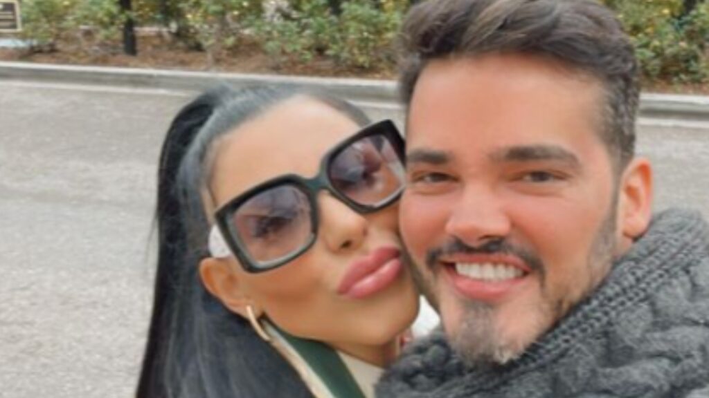 Jenny Miranda, filha de Gretchen, sofre acidente grave nos EUA Jenny Miranda e marido