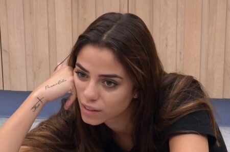 BBB 2023: Rejeitada, Key Alves tem crise de choro e preocupa produção Key Alves decifra jogo de Gabriel (Reprodução/Globoplay)