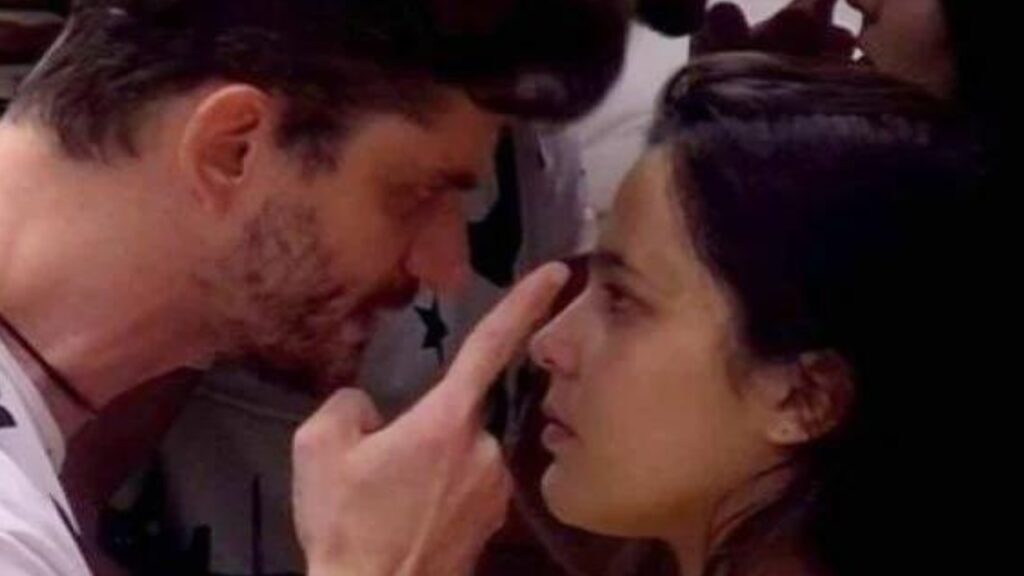 Após Emilly Araújo expor caso de agressão, Marcos Harter xinga ex-sister Marcos Harter e Emilly Araújo