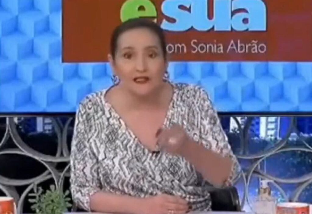Sonia Abrão emociona ao voltar à TV após morte da mãe: “Nós perdemos” Sonia Abrão