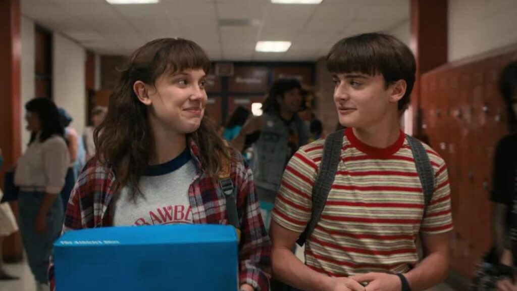 Ator de Stranger Things revela reação da família ao se assumir gay Stranger Things