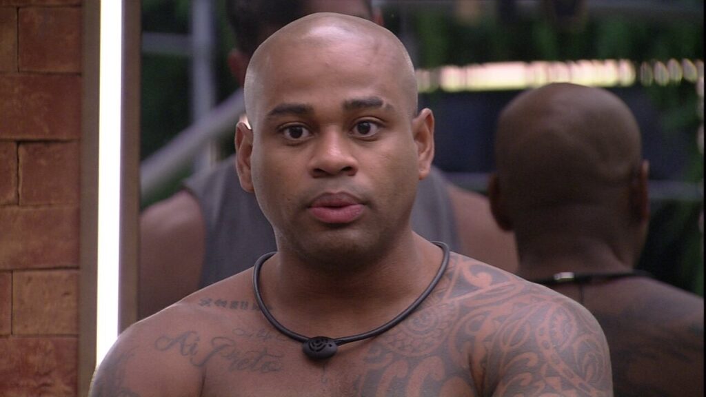 Cezar choca ao revelar forte atração por sister do BBB 2023: “Mexe comigo” BBB 2023
