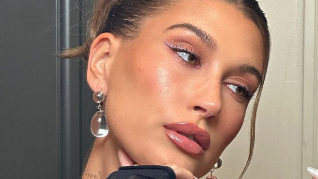 Hailey Bieber