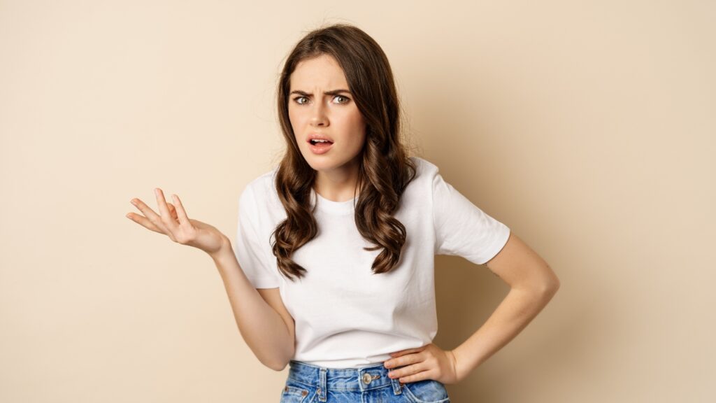 Não são insuportáveis por um motivo! ESTES signos sempre se questionam em tudo Mulher com dúvidas