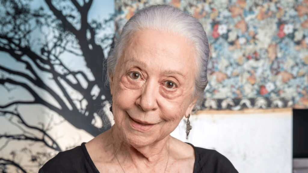 Fernanda Montenegro é dada como morta pelo INSS e se revolta Fernanda Montenegro contra o INSS