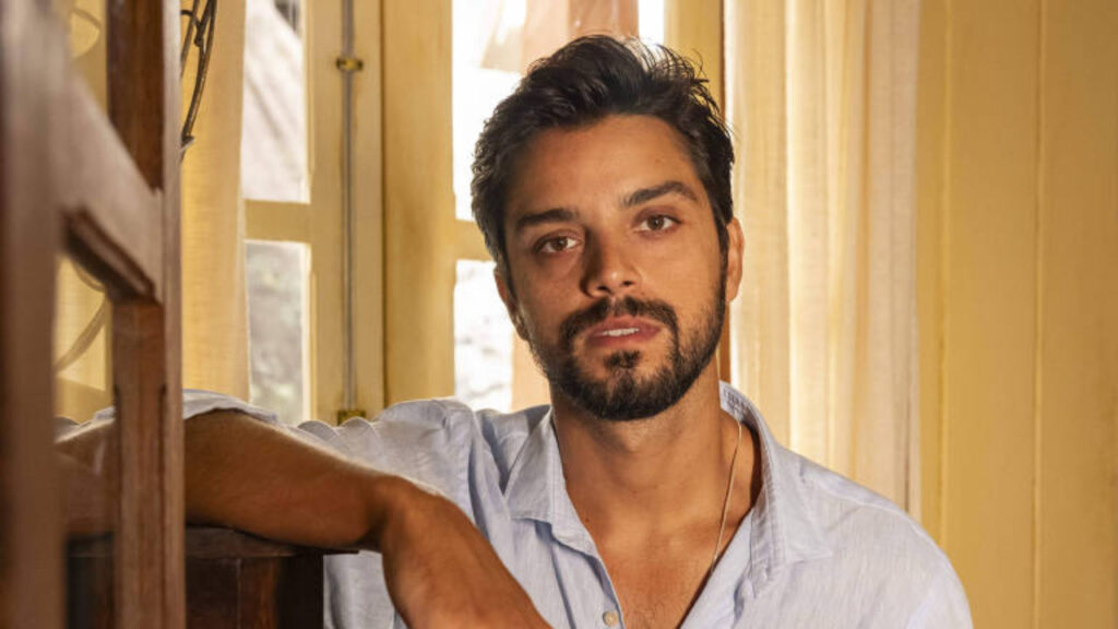 Rodrigo Simas abre o jogo sobre ser bissexual e entrega algo Rodrigo Simas desabafou sobre ser bissexual