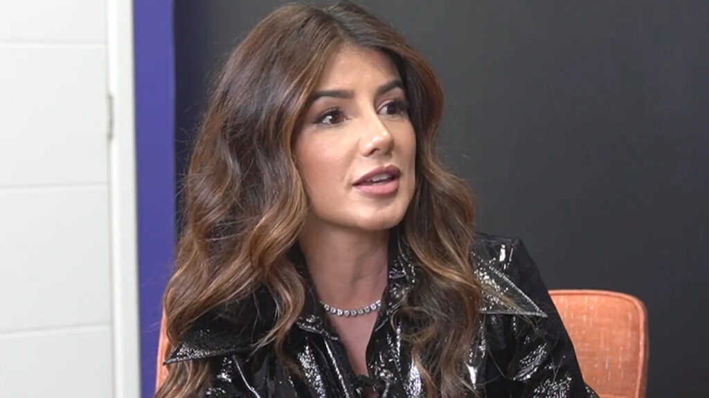 Paula Fernandes explica por que rompeu amizade com Luan Santana Paula Fernandes explica por que rompeu amizade com Luan Santana