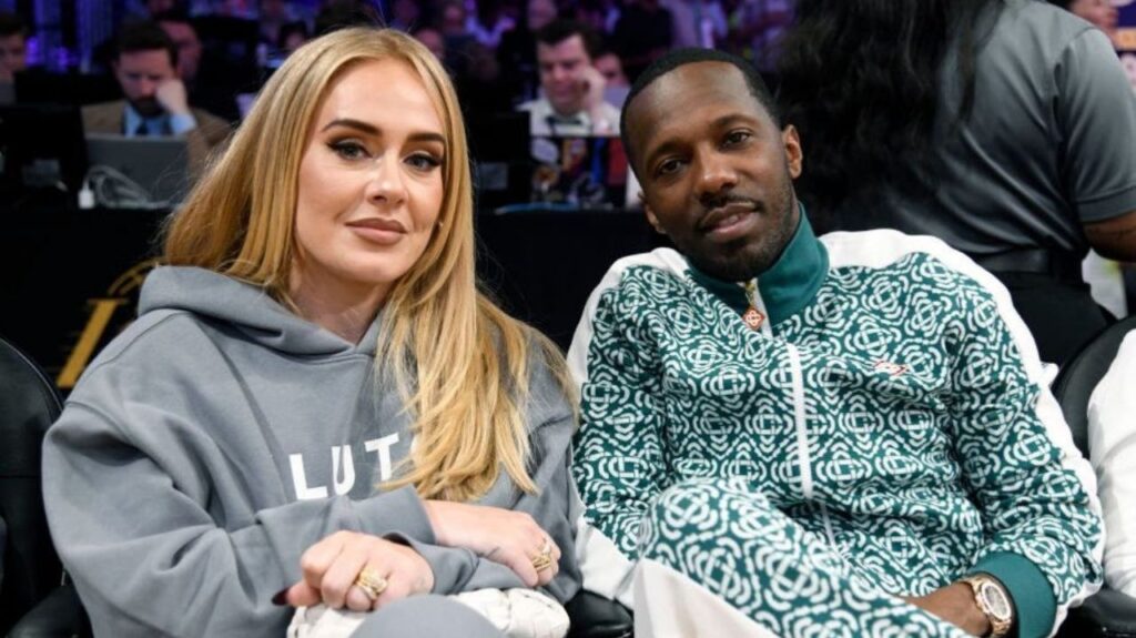 Adele aceita pedido de casamento em Londres, diz jornal inglês Adele e Rich Paul.