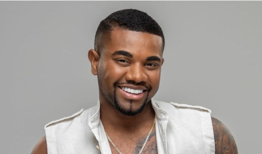 Davi Brito é flagrado em clima de romance com morena misteriosa