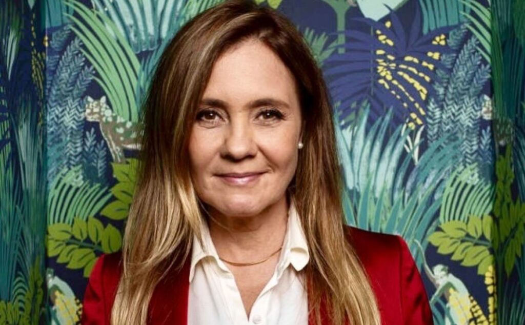 Adriana Esteves revela motivo de não ter redes sociais Adriana Esteves revela seu motivo de não ter redes sociais