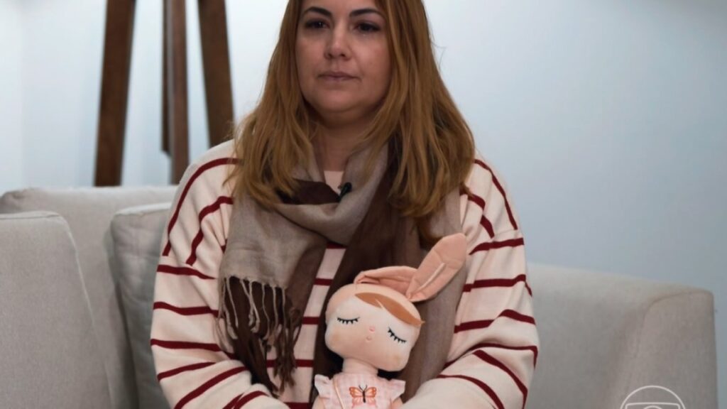 Mãe de garota que morreu em acidente de avião diz que ”sentiu” tragédia Mãe de Liz