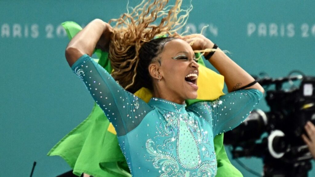 Rebeca Andrade ganha ouro e é a maior medalhista da história do Brasil Rebeca Andrade