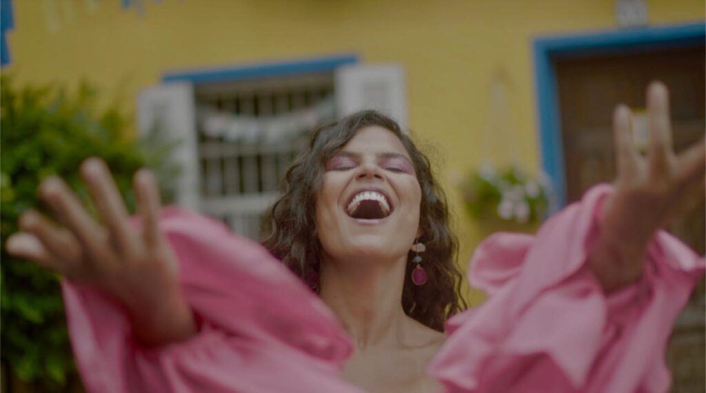 Amanda Magalhães estreia nos cinemas com o longa “Meu Amigo Pinguim”. (Foto: Divulgação)