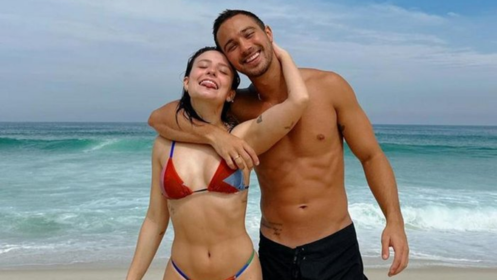 André Luiz Frambach faz revelações sobre a briga de Larissa Manoela com os pais André Luiz Frambach faz revelações sobre a briga de Larissa Manoela com os pais