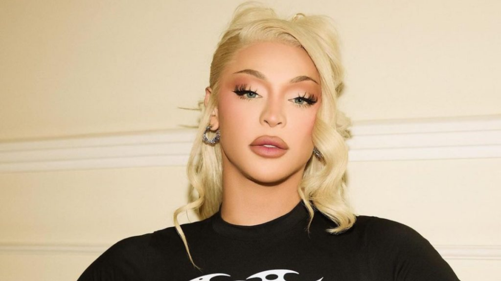 Pabllo Vittar se pronucia após ataque dos fãs por recusar convite de Jimmy Fallon Pabllo Vittar se pronucia após ataque dos fãs por recusar convite de Jimmy Fallon