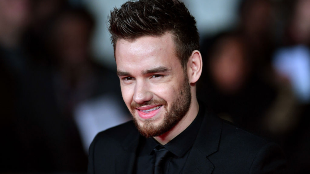 Policia investiga funcionários do hotel que supostamente venderam drogas a Liam Payne Policia investiga funcionários do hotel que supostamente venderam drogas a Liam Payne