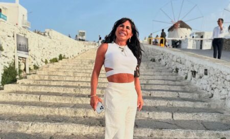 Gretchen reage comentário e rebate crítica sobre envelhecimento