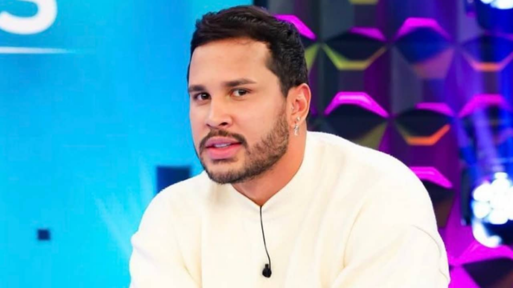 Lucas Guimarães denuncia roubo de funcionário Lucas Guimarães denuncia roubo de funcionário